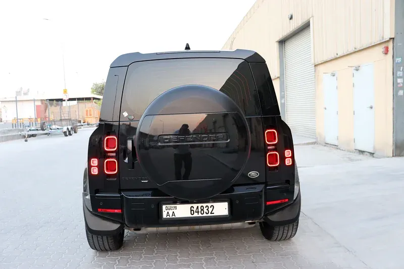 Land Rover Defender 2022